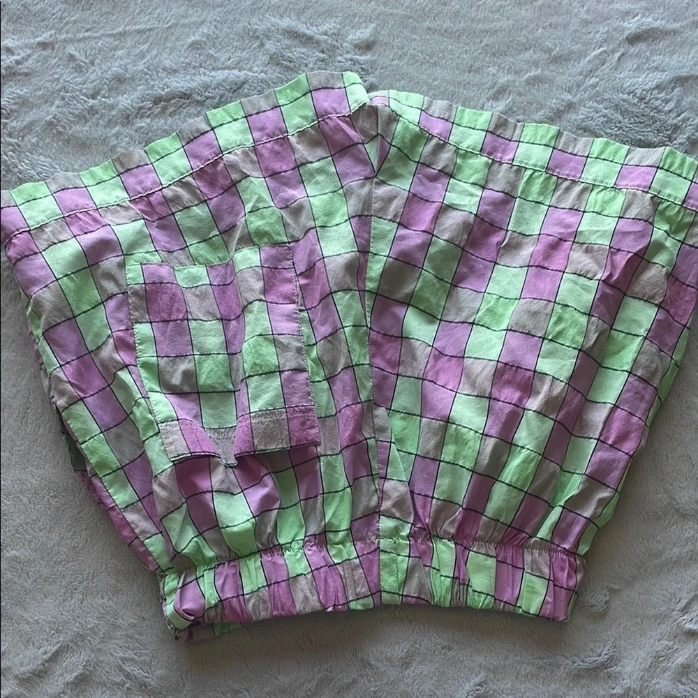 Free people poly cotton blend shortsCheckered Pink and Green XS